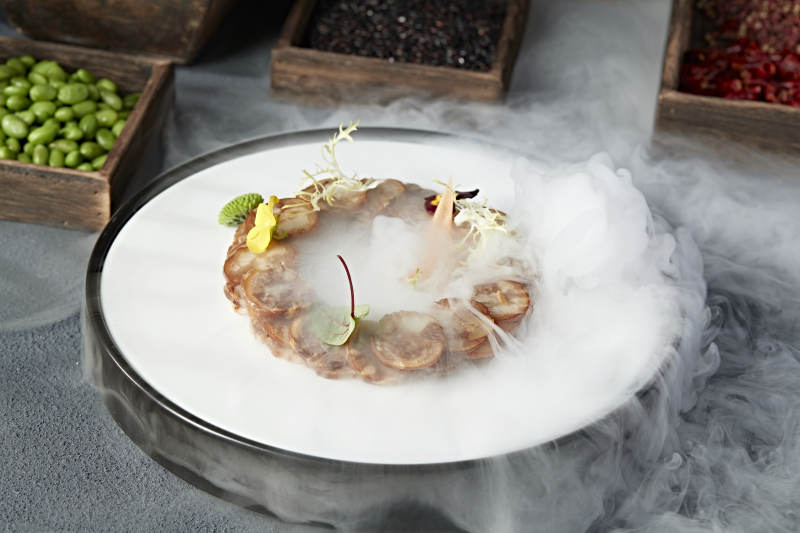 压蹄筋肘花卷切片图片