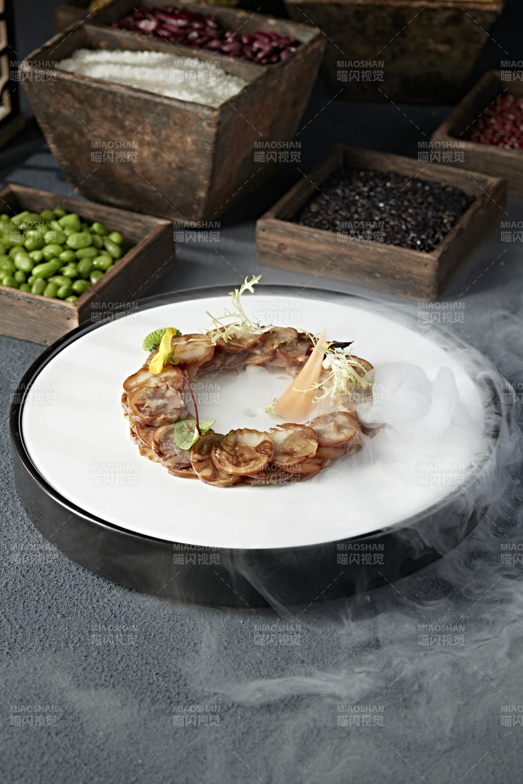 压蹄筋肘花卷切片图片