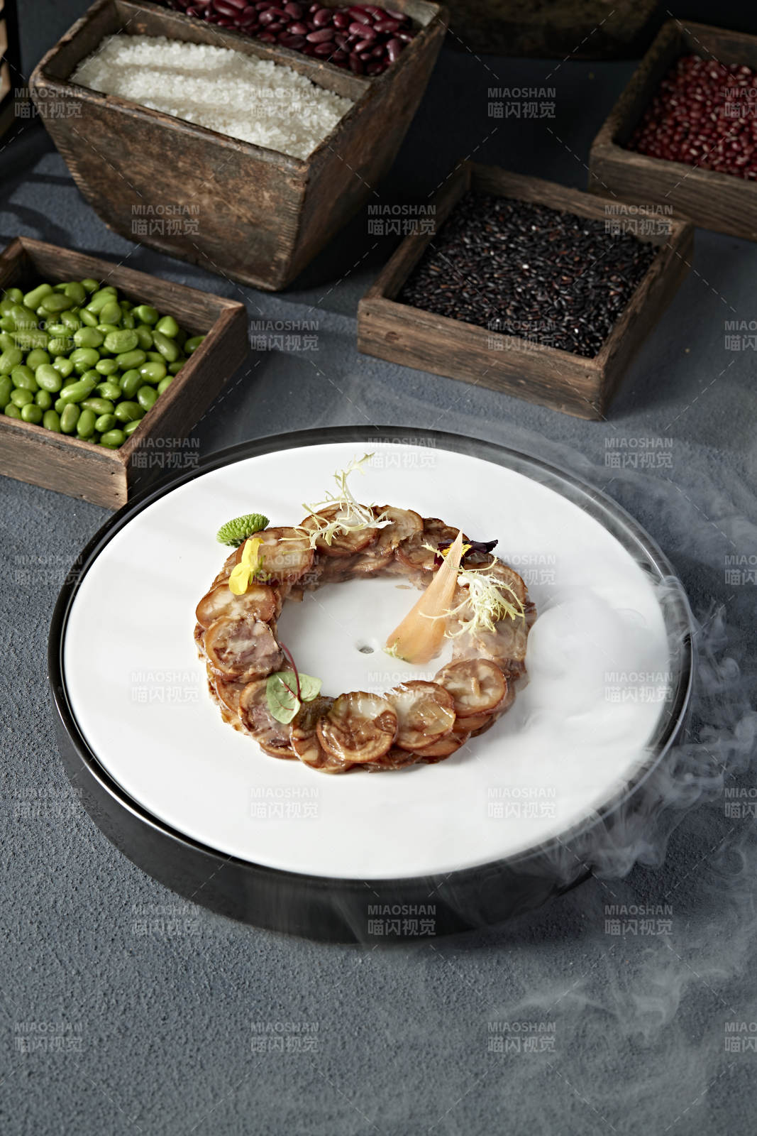 压蹄筋肘花卷切片图片