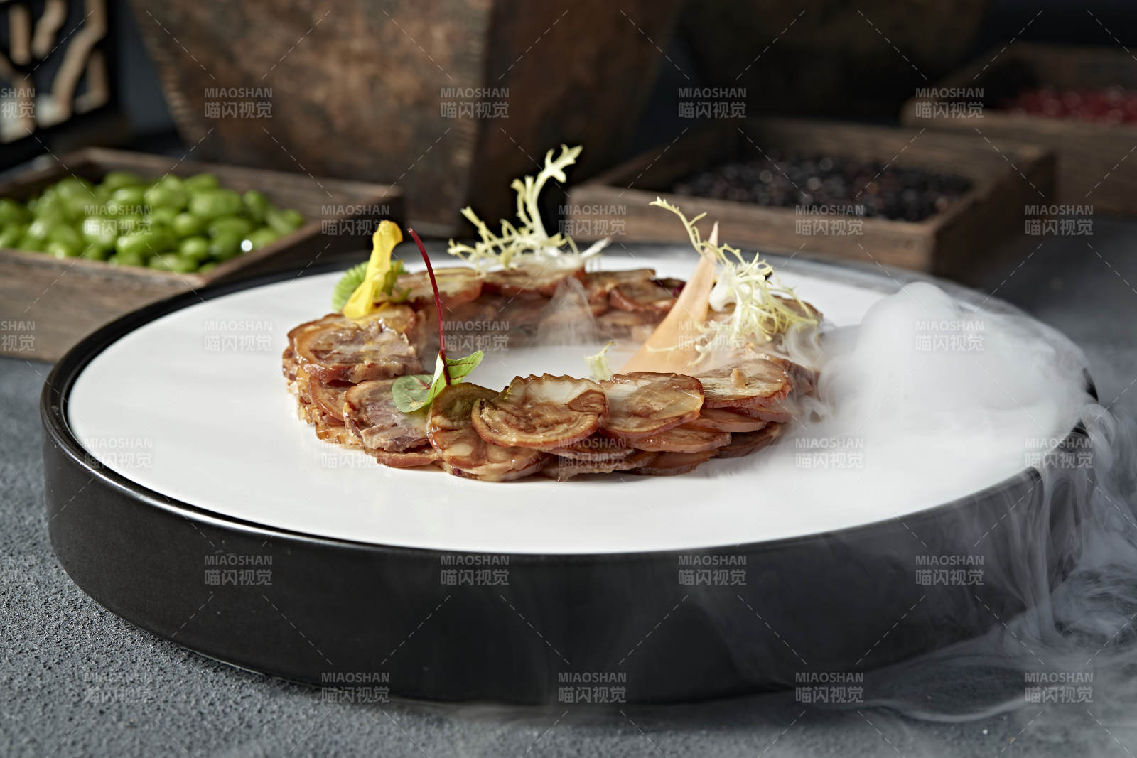 压蹄筋肘花卷切片图片