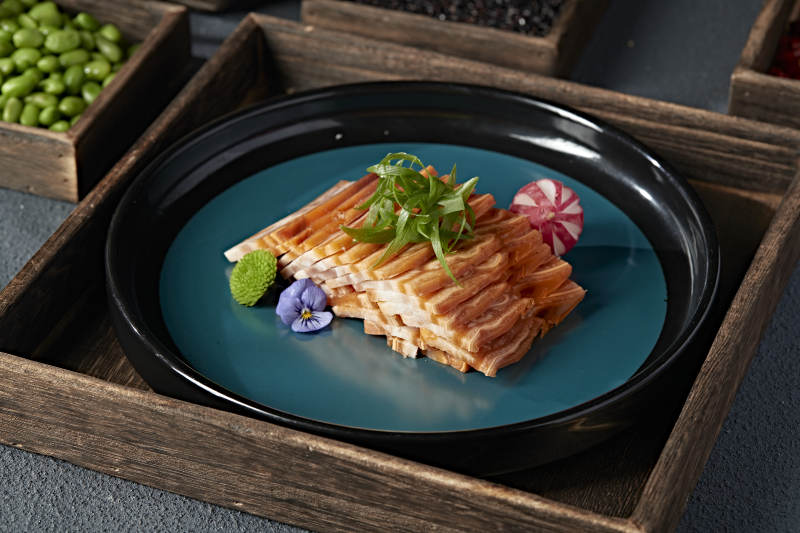 风味美食压猪耳丝皮冻切片图片