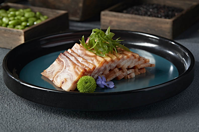 风味美食压猪耳丝皮冻切片图片