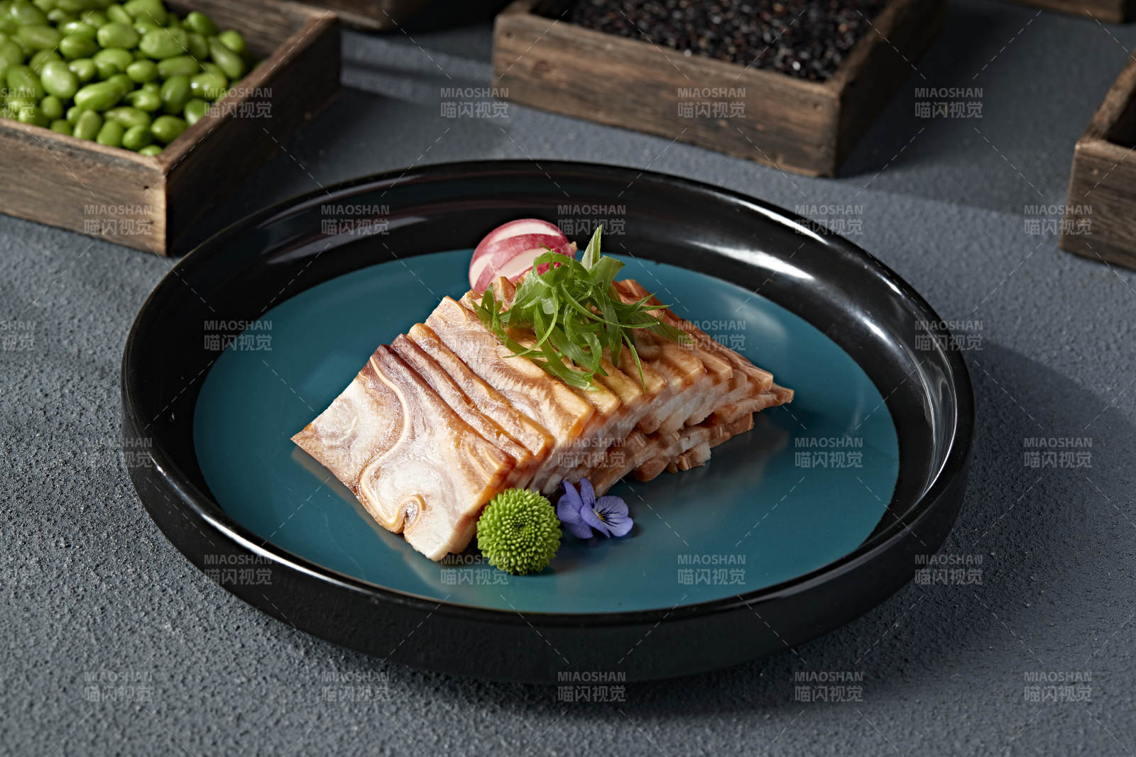 风味美食压猪耳丝皮冻切片图片