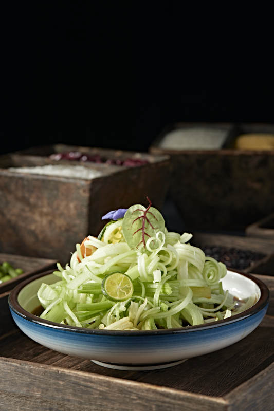 柠檬醋拌西芹丝图片