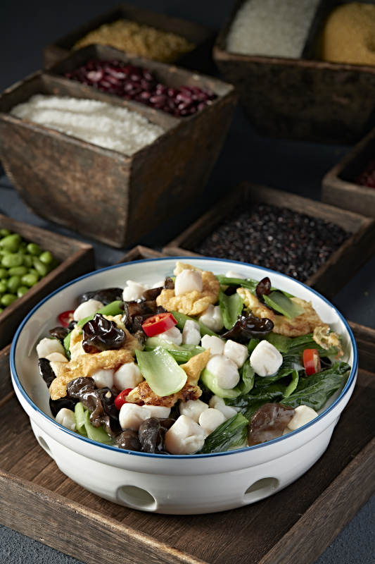 木耳煎蛋小白菜合炒扇贝丁图片