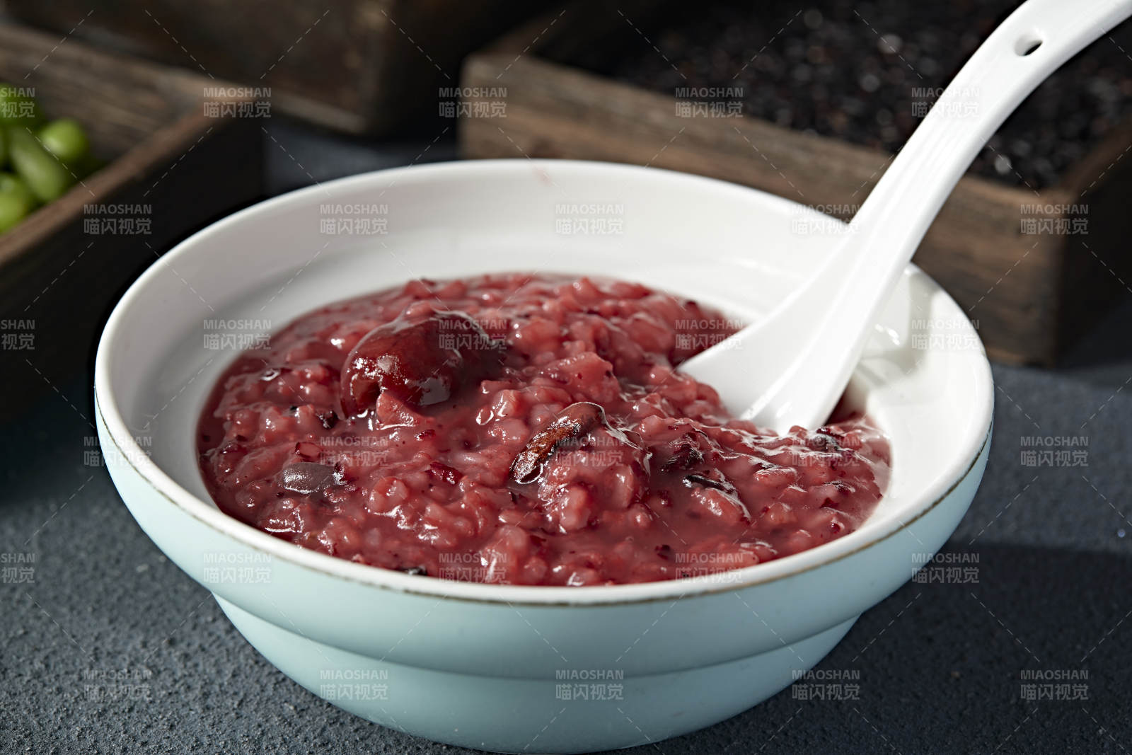 美味营养红豆薏米红枣杂粮粥图片