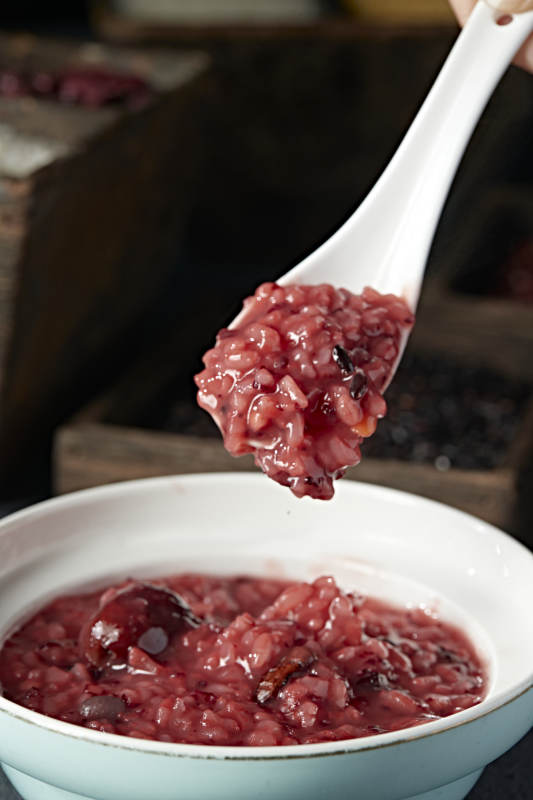 美味营养红豆薏米红枣杂粮粥图片