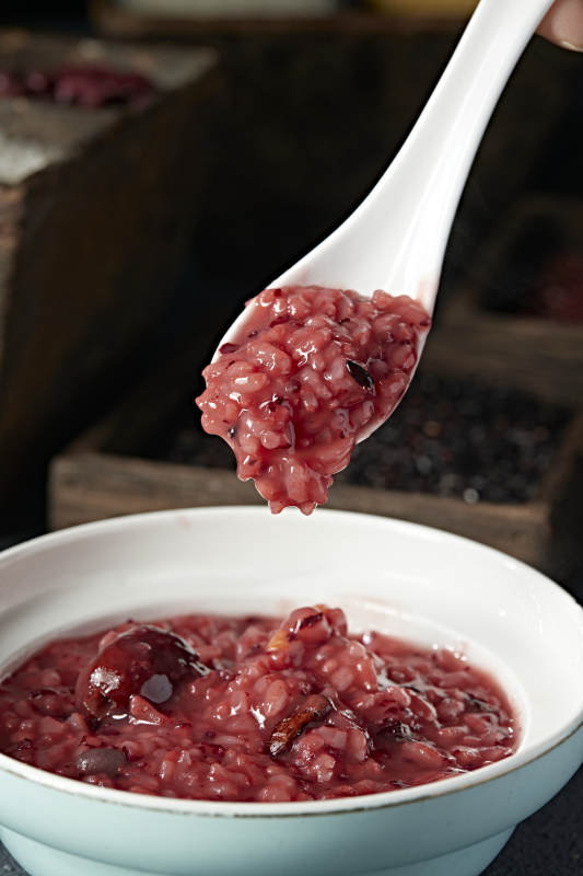 美味营养红豆薏米红枣杂粮粥图片