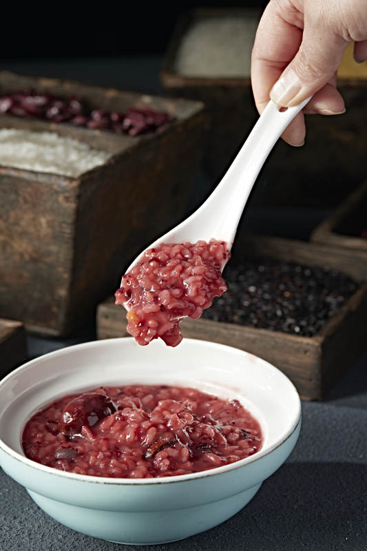 美味营养红豆薏米红枣杂粮粥图片