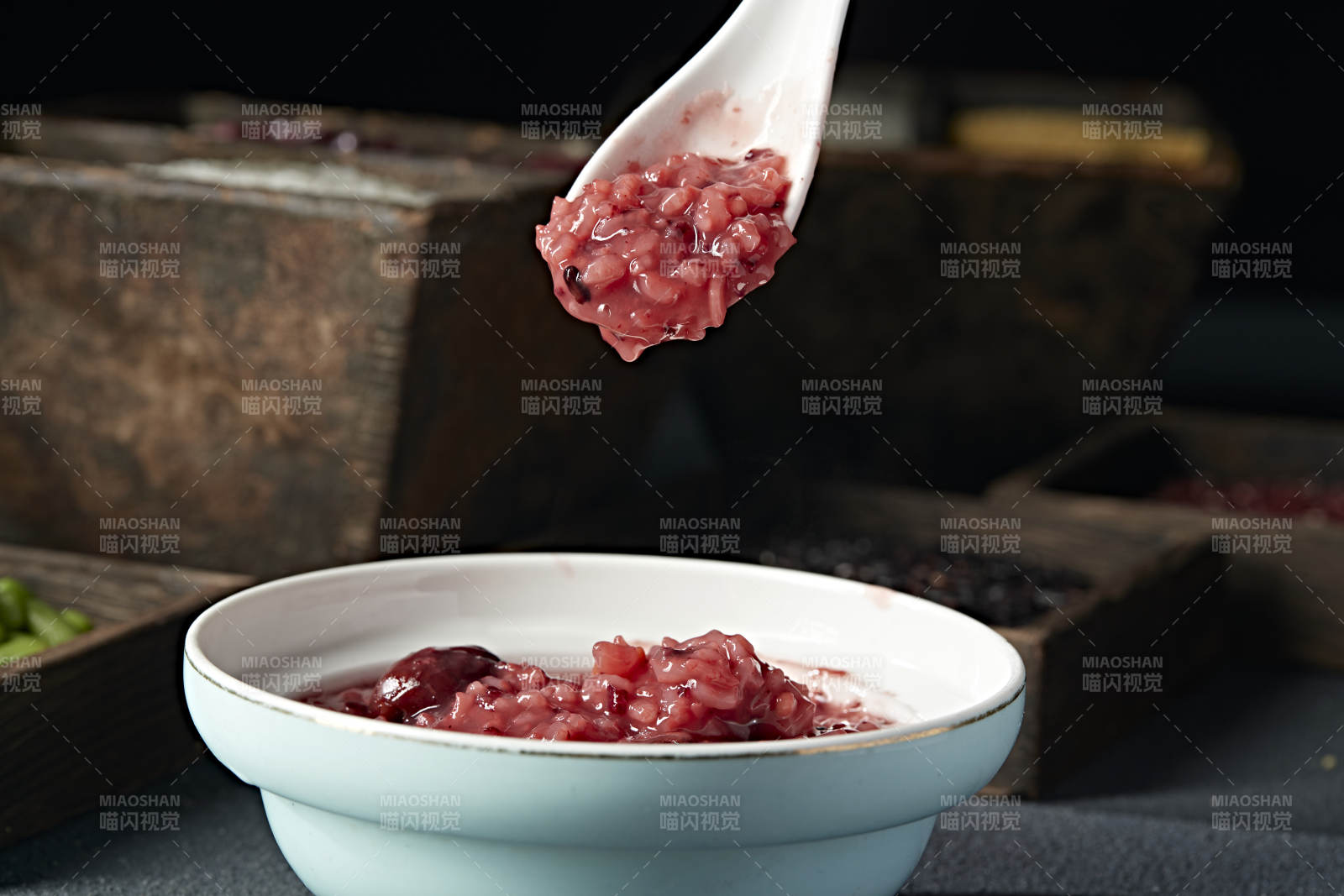 美味营养红豆薏米红枣杂粮粥图片