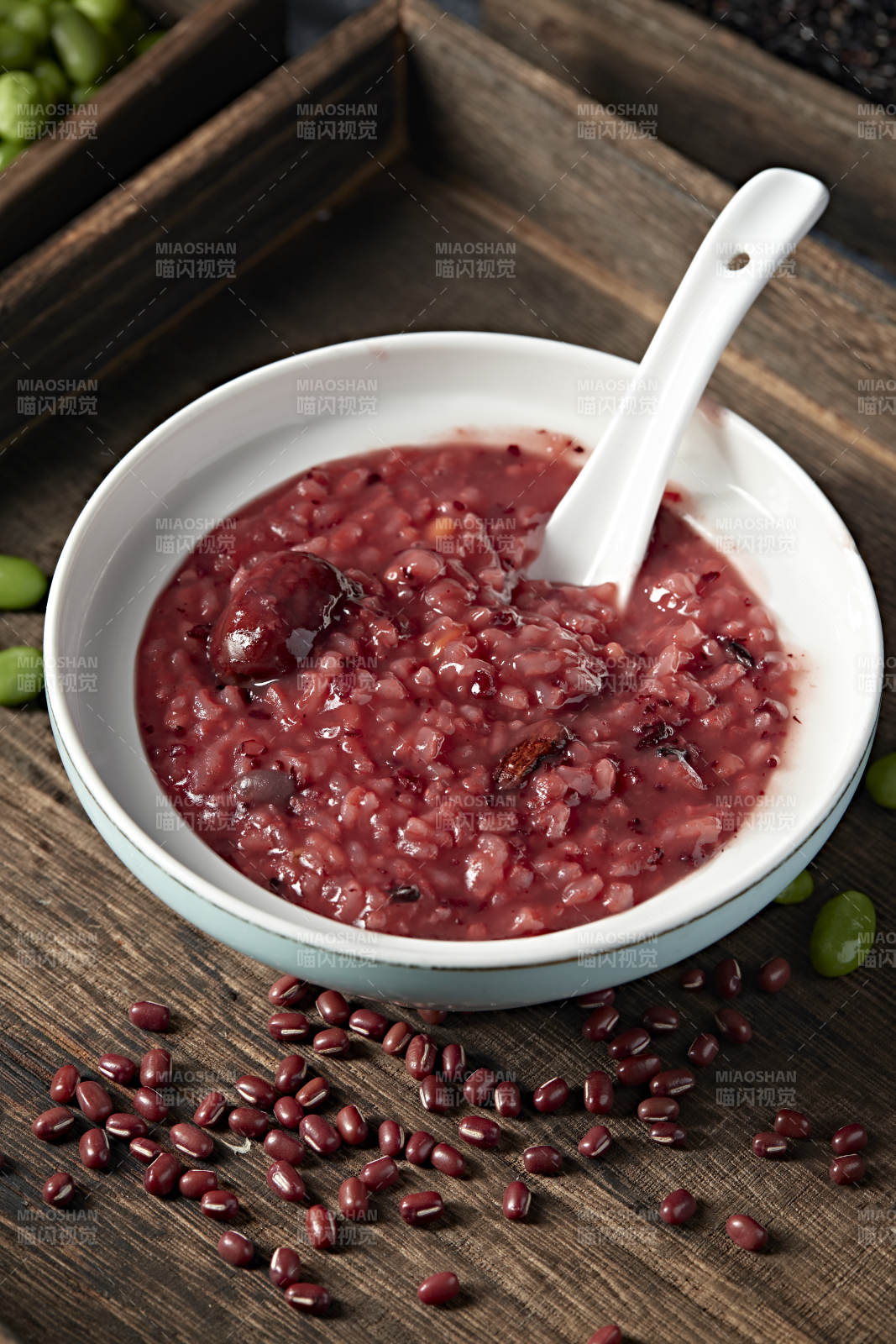 美味营养红豆薏米红枣杂粮粥图片
