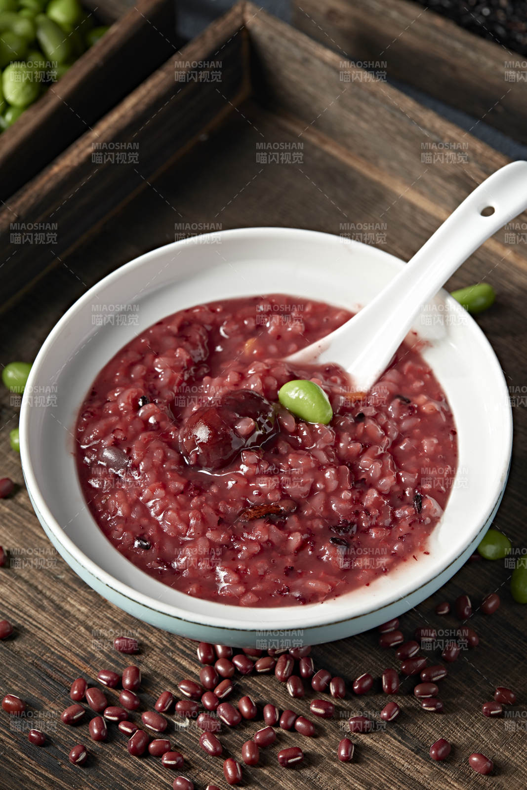 美味营养红豆薏米红枣杂粮粥图片