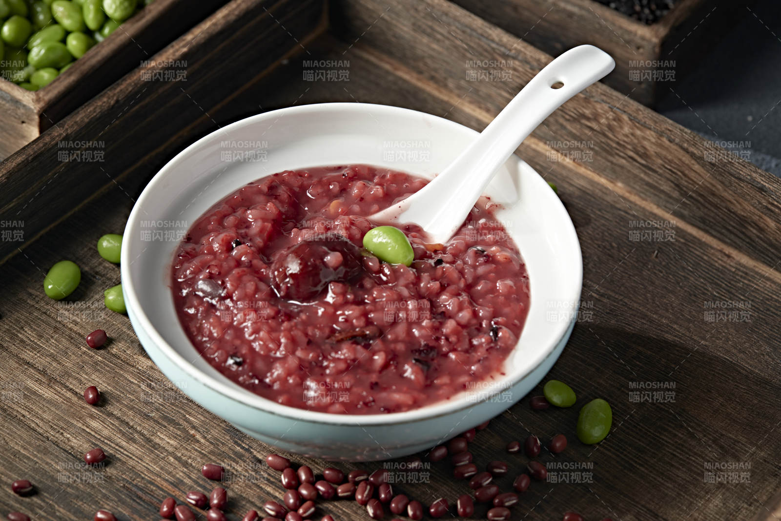 美味营养红豆薏米红枣杂粮粥图片