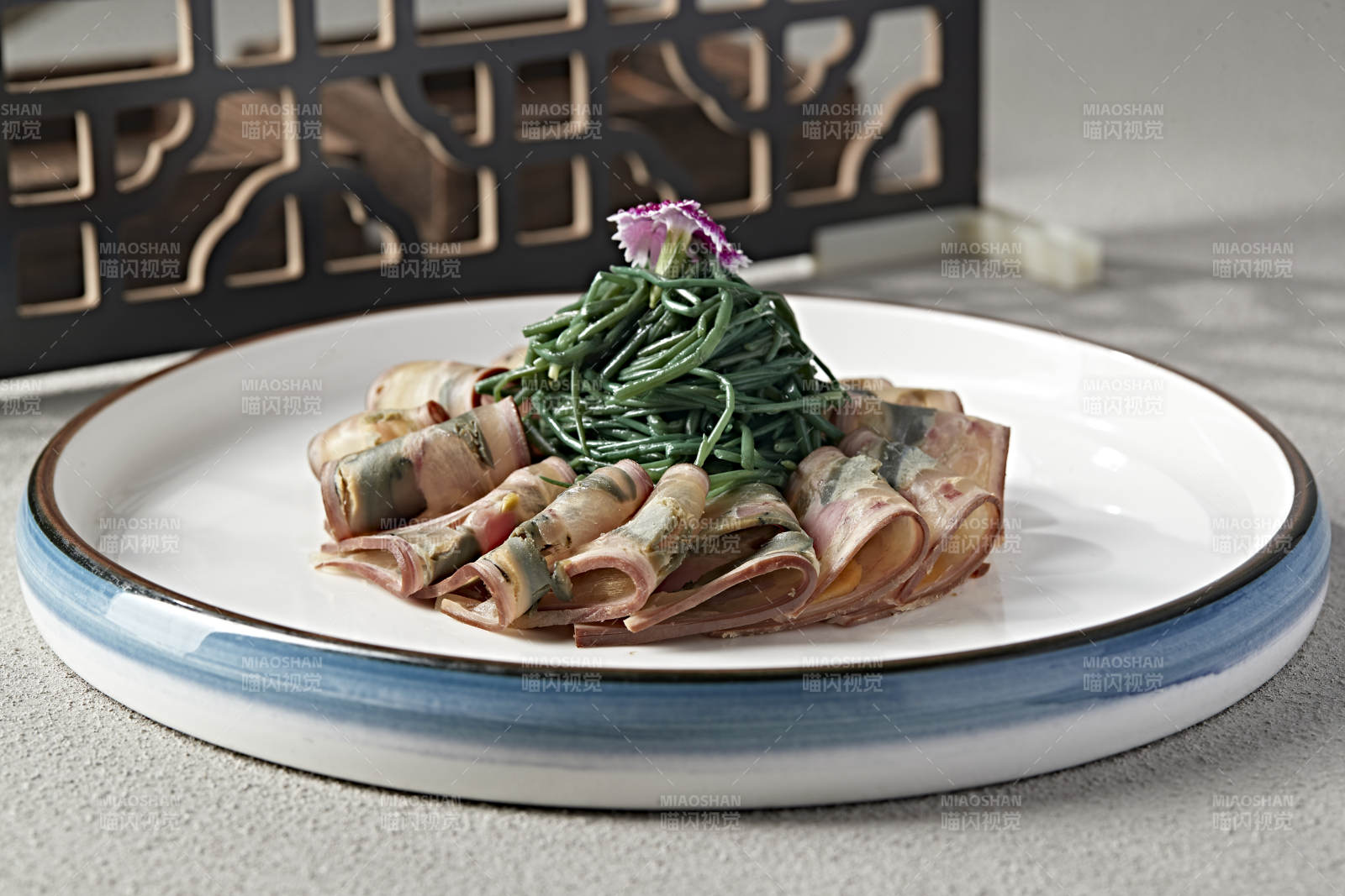 皮蛋猪耳蹄筋卷切片图片