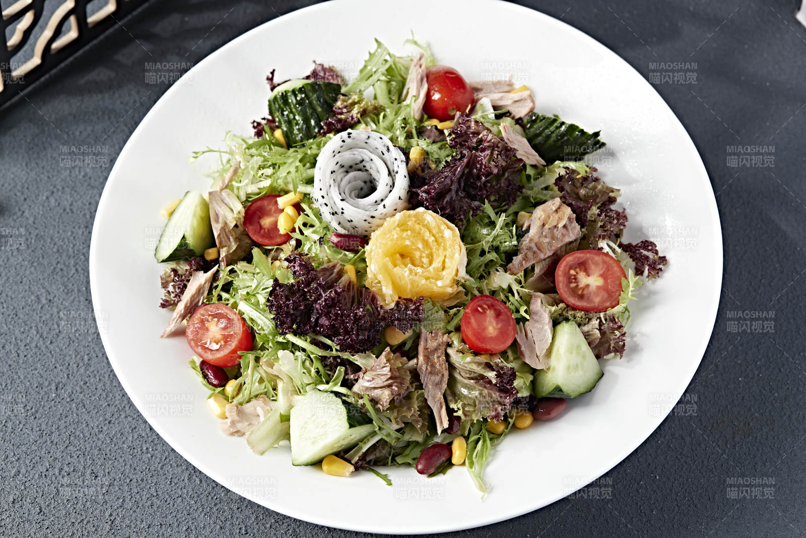 金枪鱼时蔬果蔬大拌菜图片