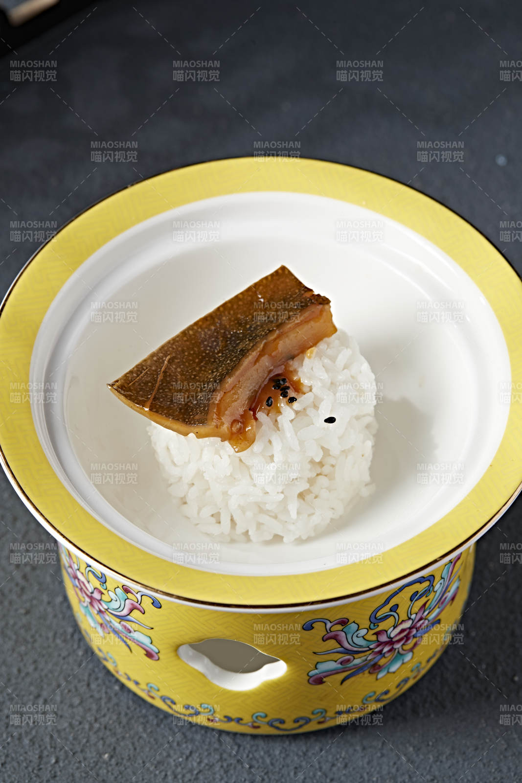 红烧甲鱼裙边配白米饭图片