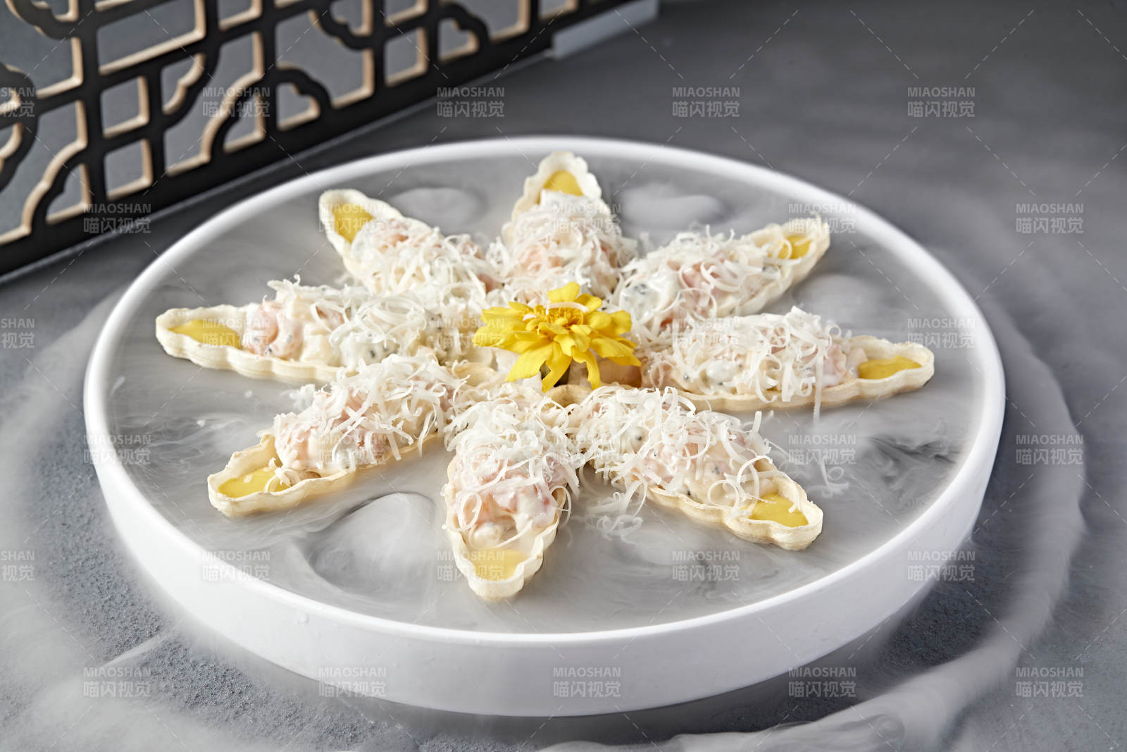 军舰水果沙拉芝士海虾仁图片