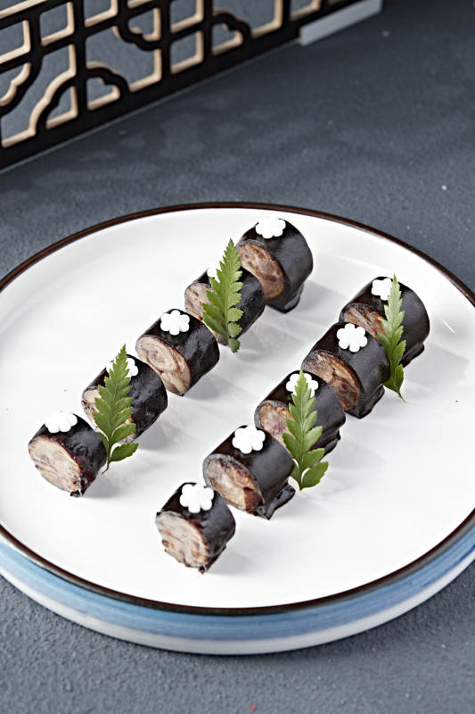 肘花皮冻猪肉卷图片