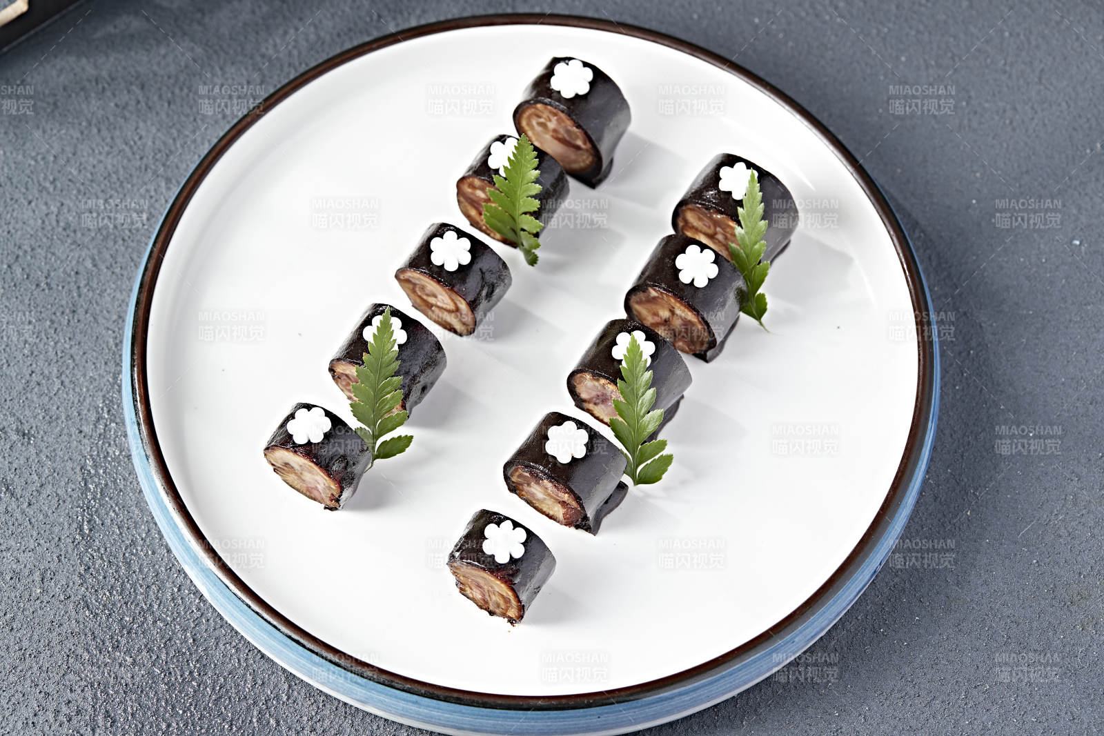 肘花皮冻猪肉卷图片