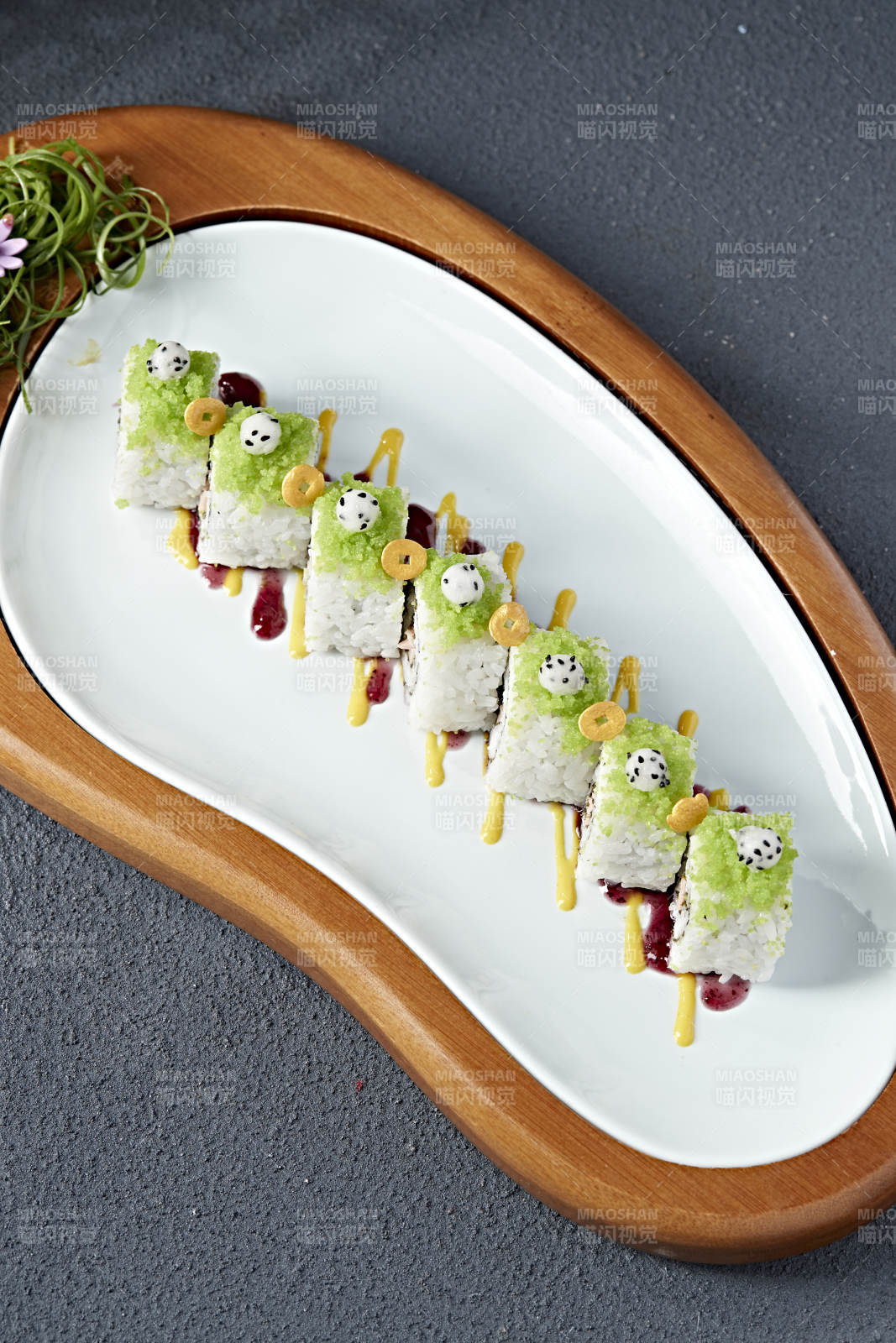 鲜果什锦太卷寿司图片