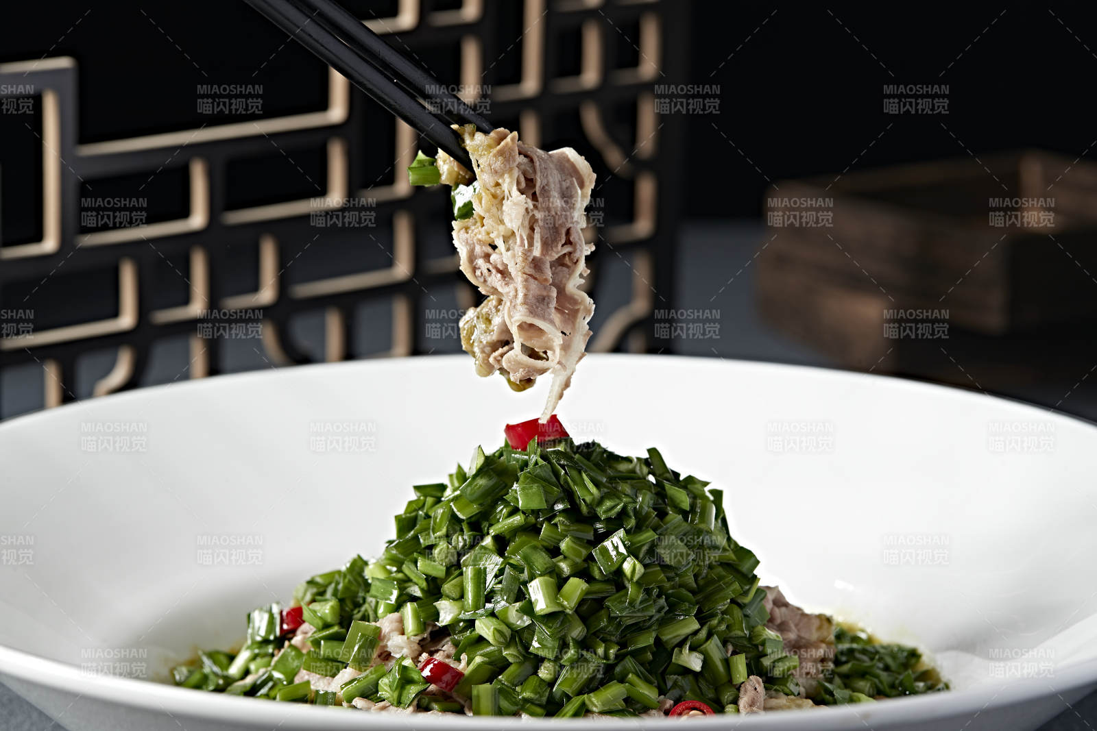 美味韭香汆烫肥牛片图片