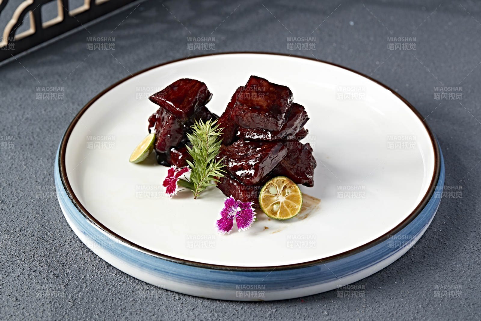 果木烟熏文火猪梅肉图片