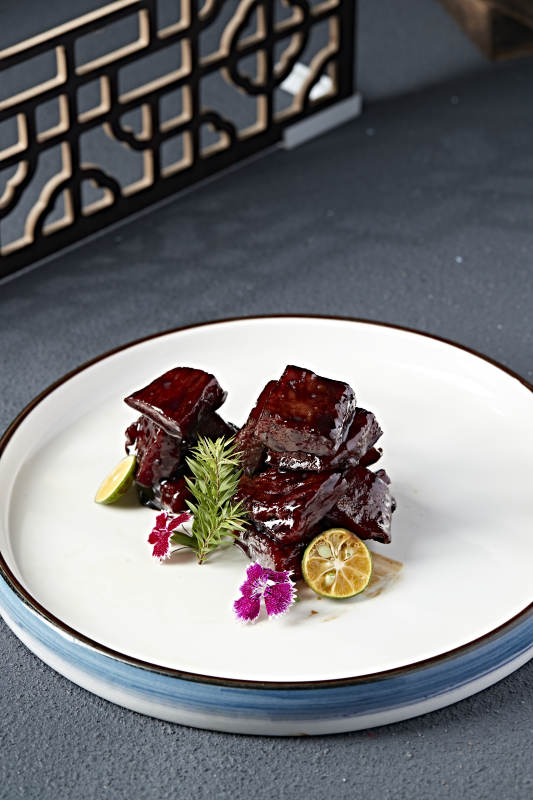 果木烟熏文火猪梅肉图片