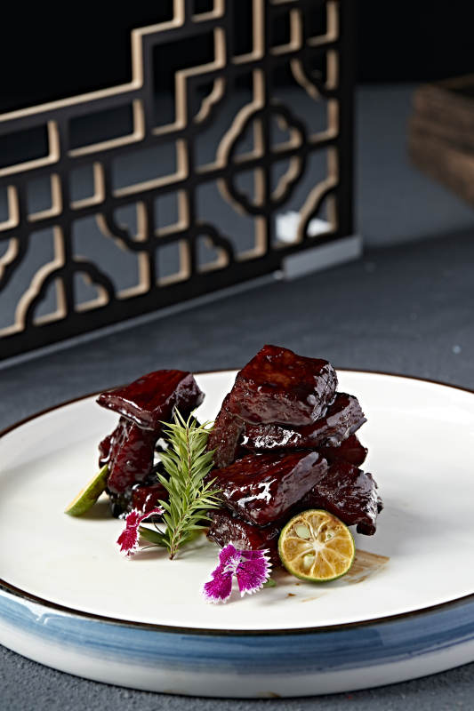 果木烟熏文火猪梅肉图片