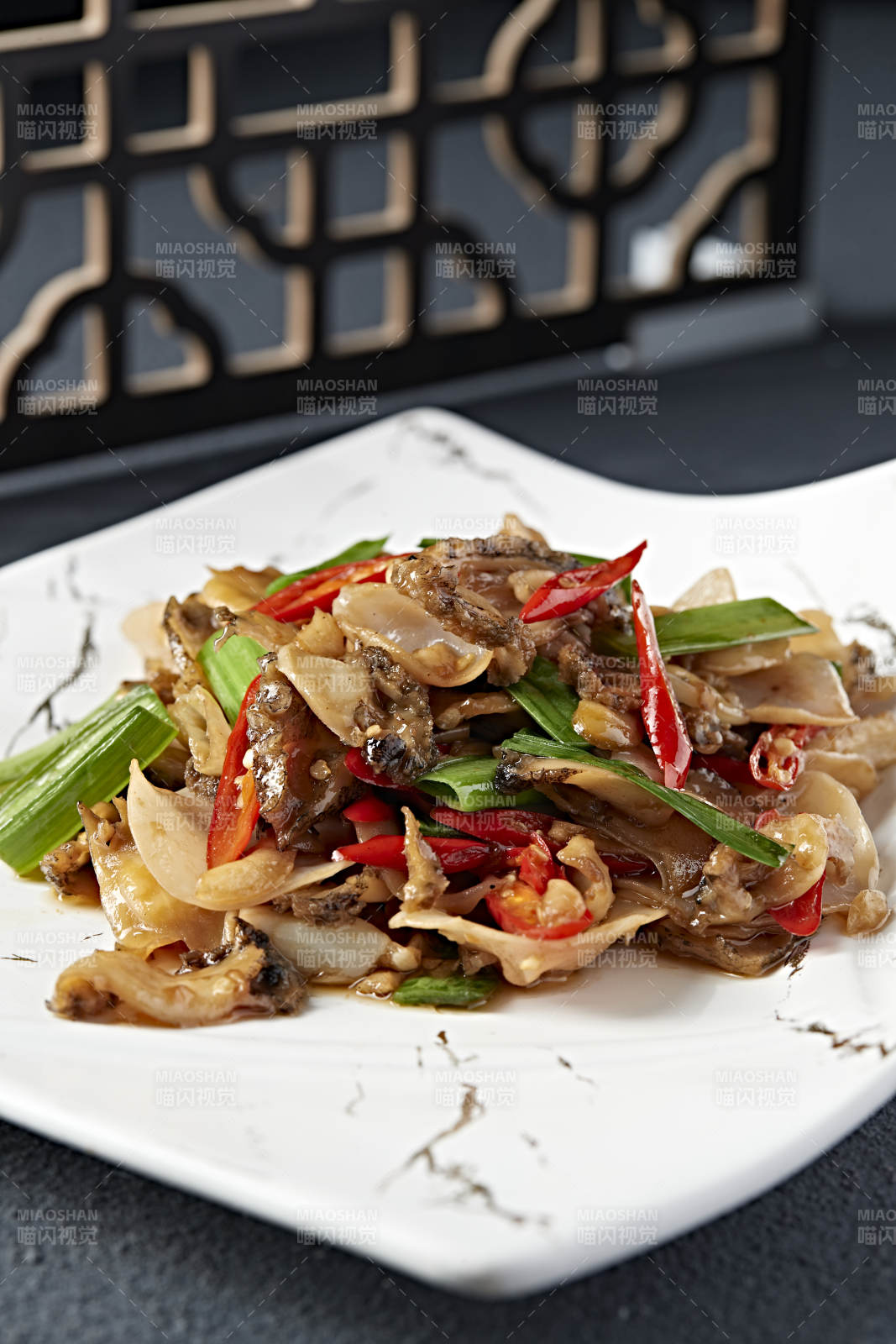 蒜苗辣炒白木耳鲜鲍鱼片图片