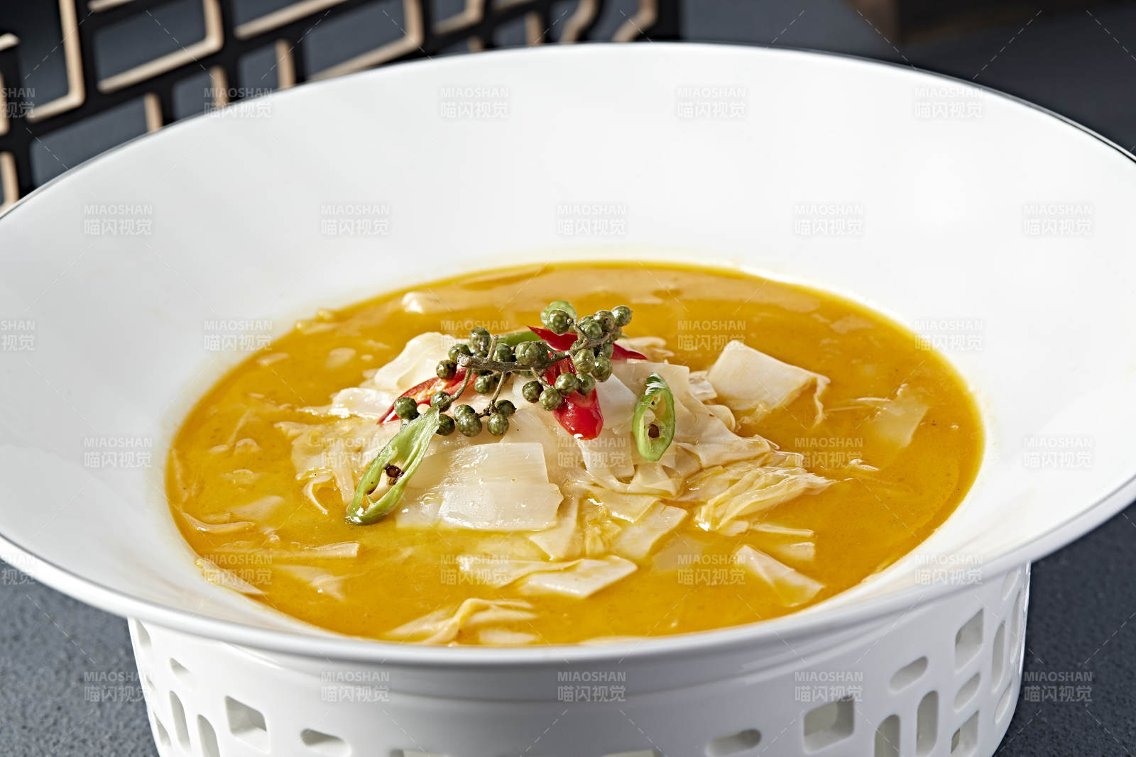 浓汤藤椒炖笋衣图片