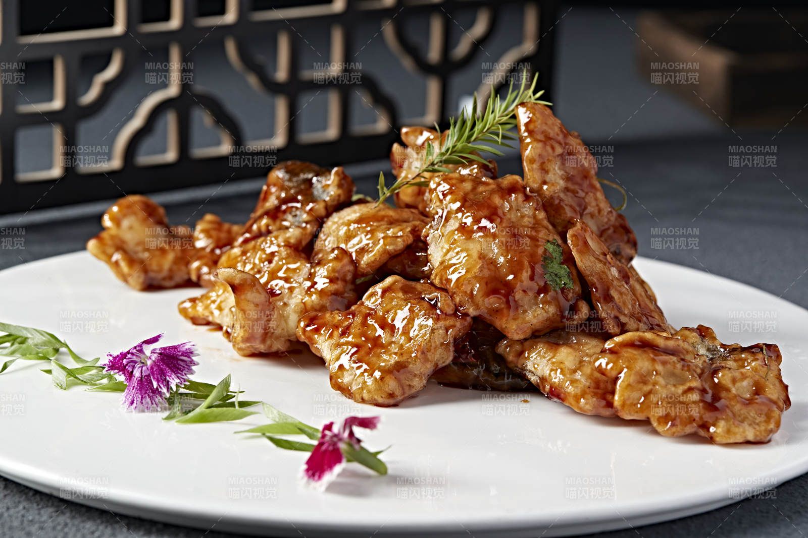 酱香锅包银鳕鱼块图片