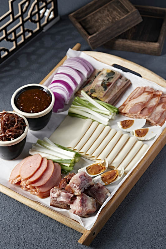 下酒卤味荤菜蘸酱菜大拼盘图片