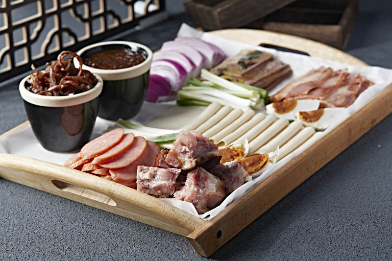 下酒卤味荤菜蘸酱菜大拼盘图片