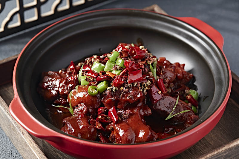 砂锅红焖香辣猪蹄块图片
