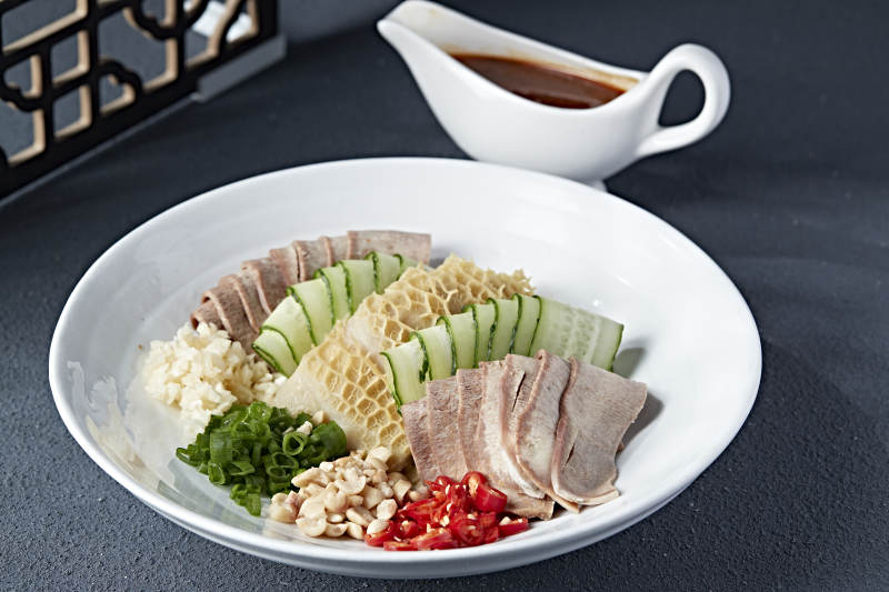 浇汁时蔬牛舌金钱肚图片