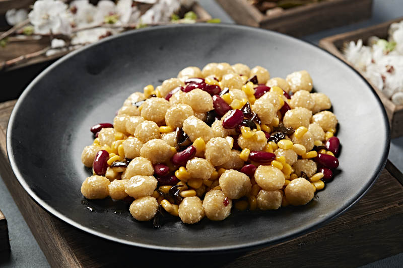 木耳蜜豆玉米炒迷你麻团图片