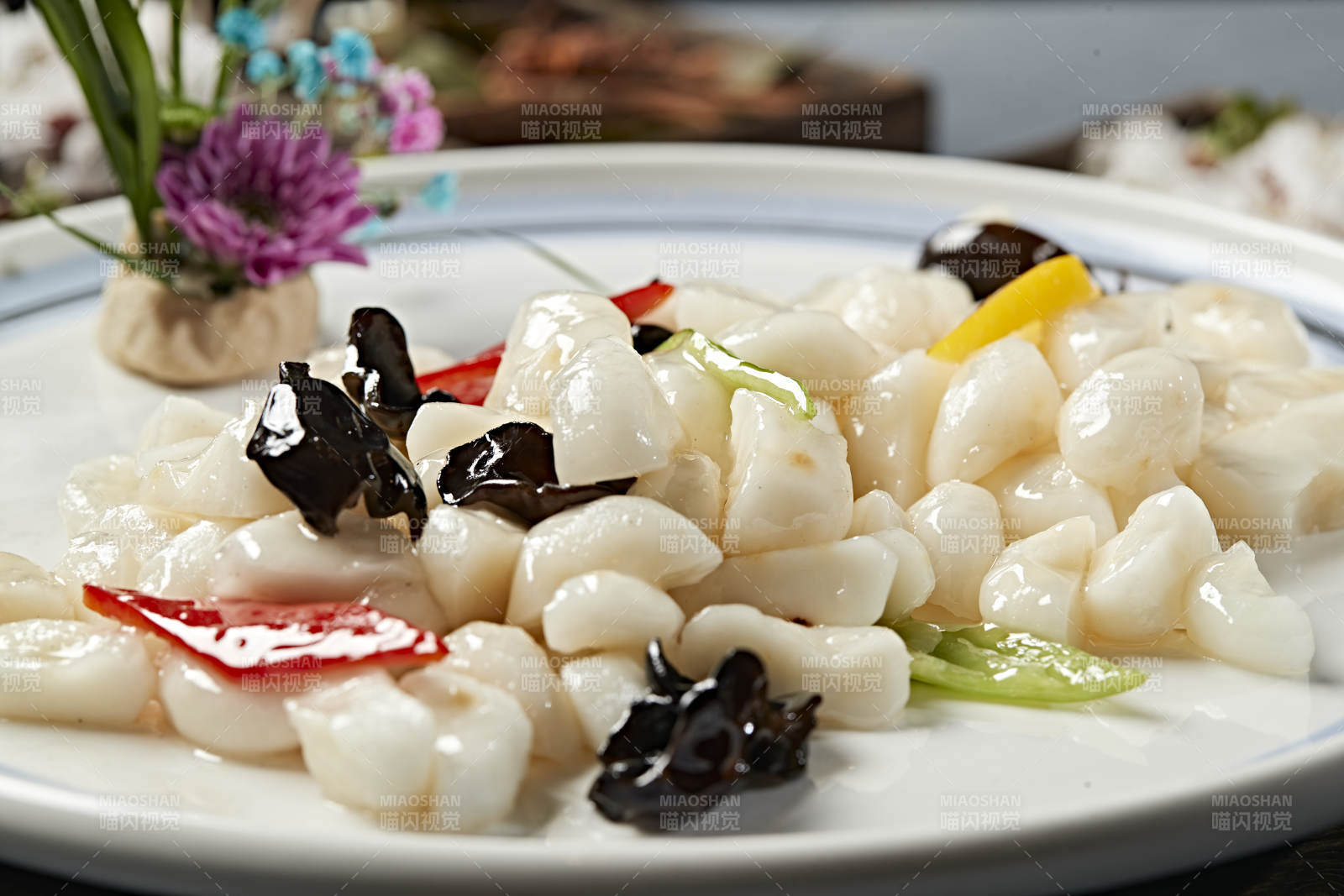 荷塘月色彩椒木耳炒马蹄荸荠图片