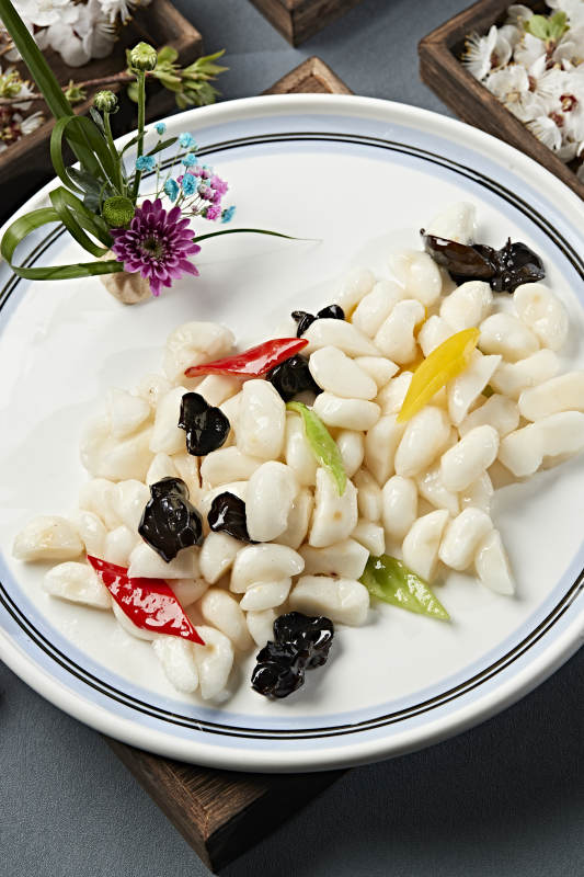 荷塘月色彩椒木耳炒马蹄荸荠图片