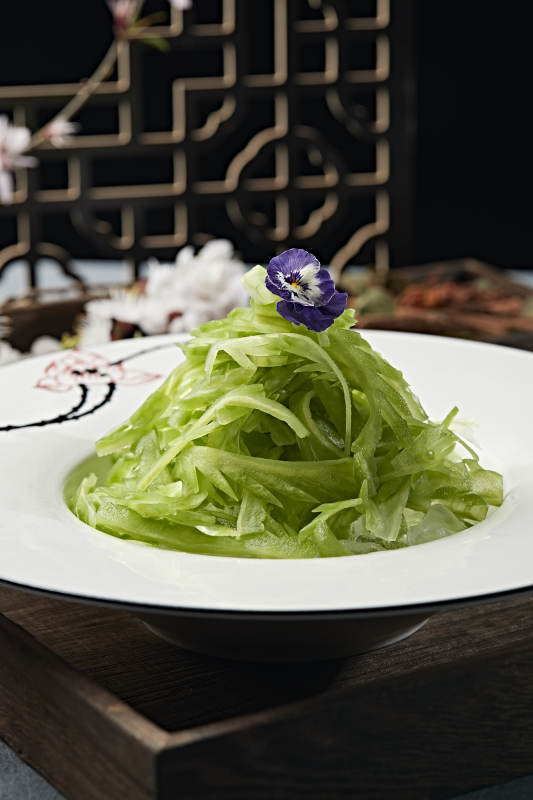 凉拌苦瓜丝配蘸料鸡汁图片