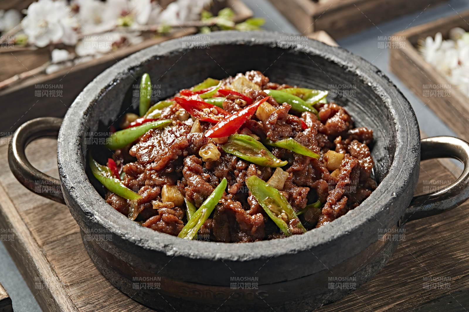 石锅杭椒爆牛柳图片