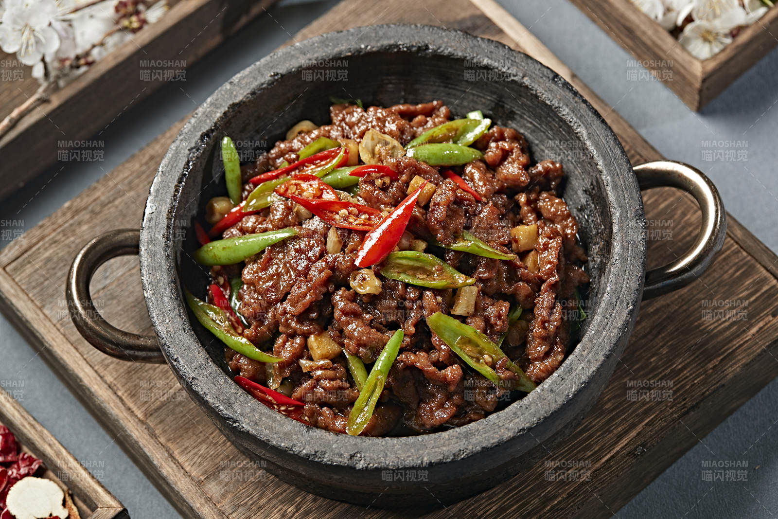 石锅杭椒爆牛柳图片