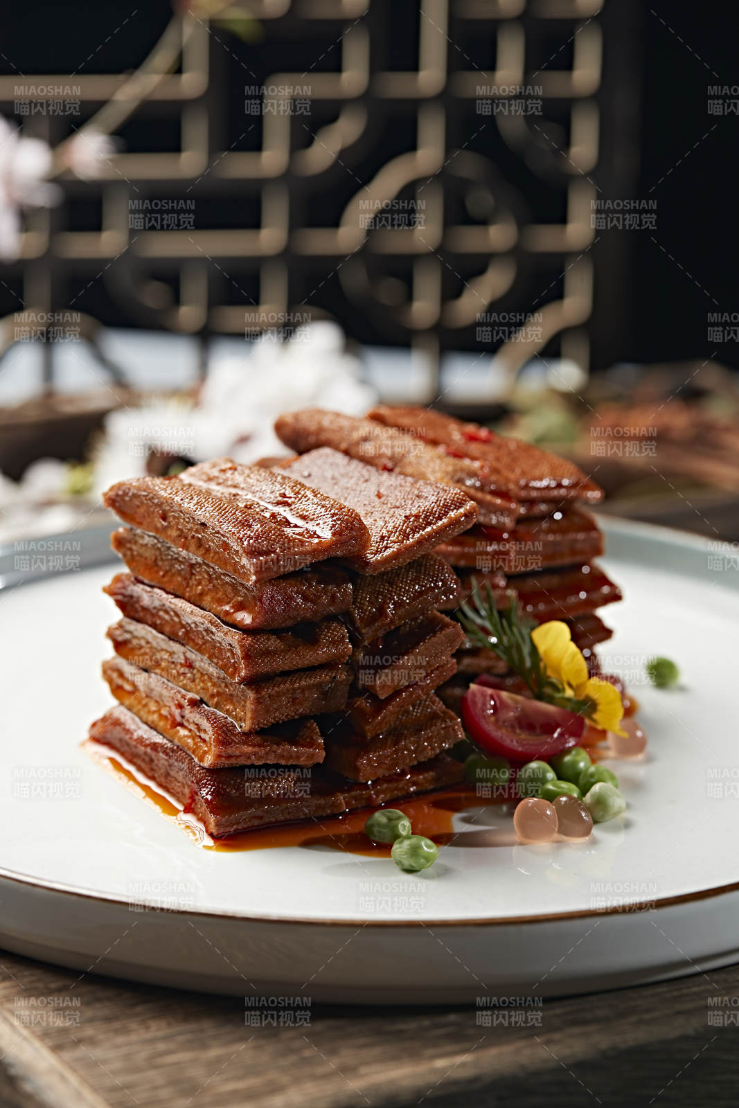 麻辣鲜甜的卤味豆腐干图片