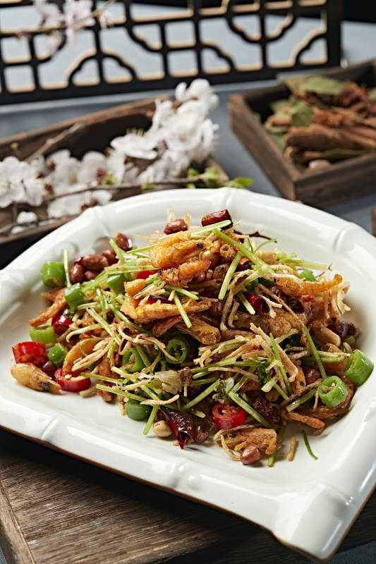 香辣米椒馓子爆炒小河虾图片