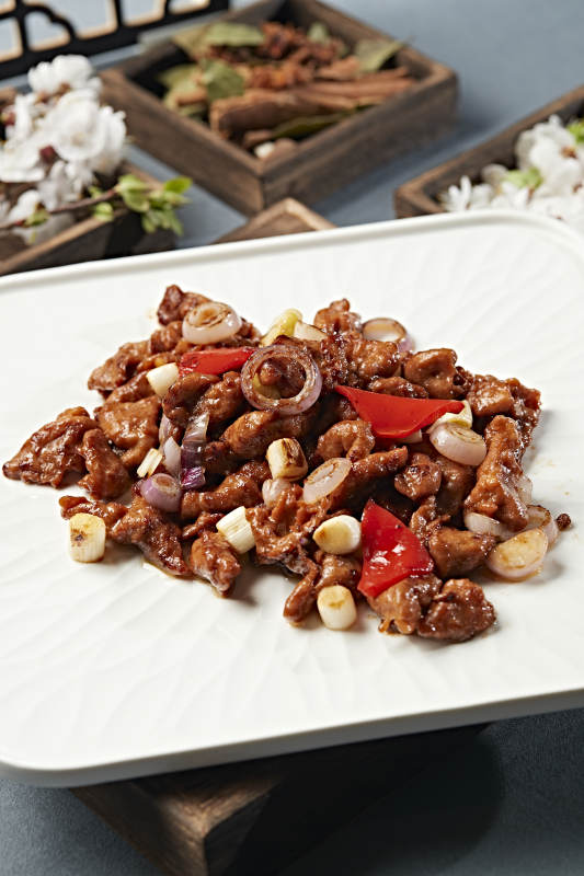 葱香彩椒烧黄牛肉牛柳图片