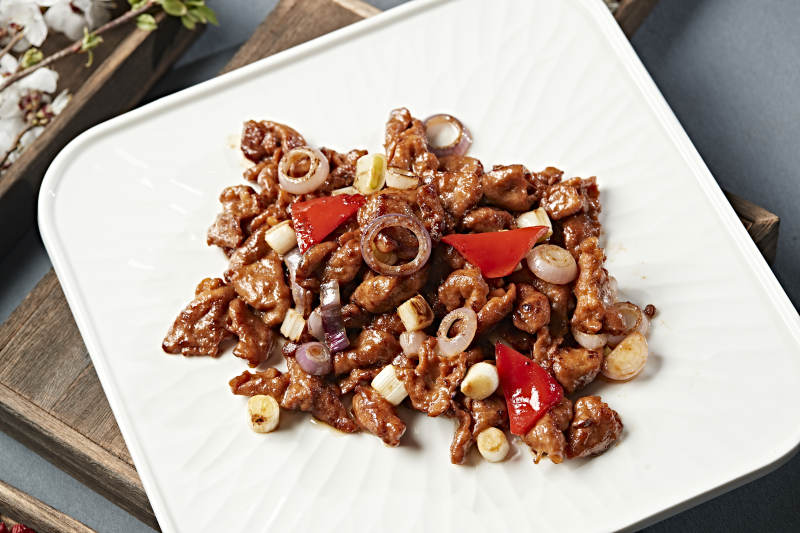 葱香彩椒烧黄牛肉牛柳图片