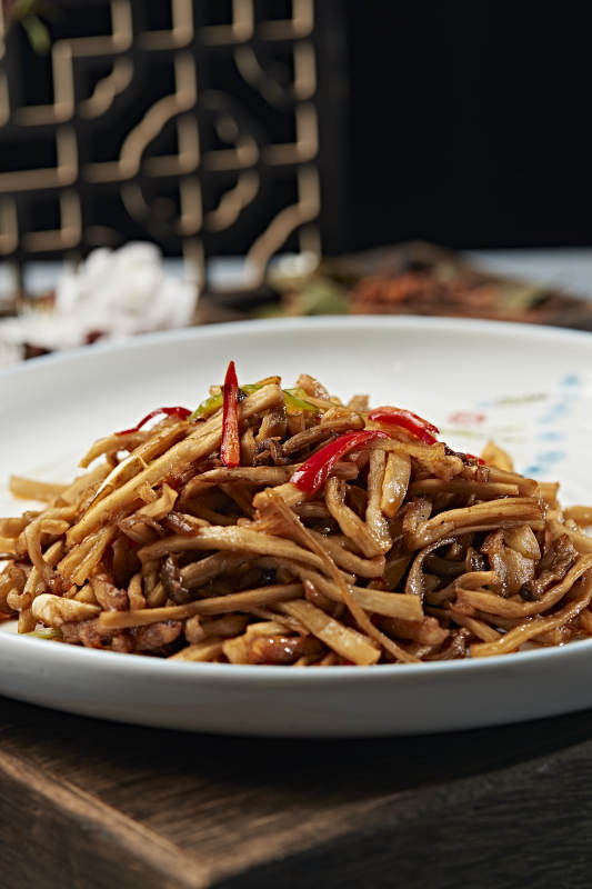 彩椒丝肉丝炒杏鲍菇丝图片