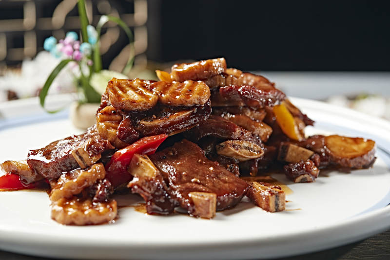 黑椒杏鲍菇牛仔骨图片