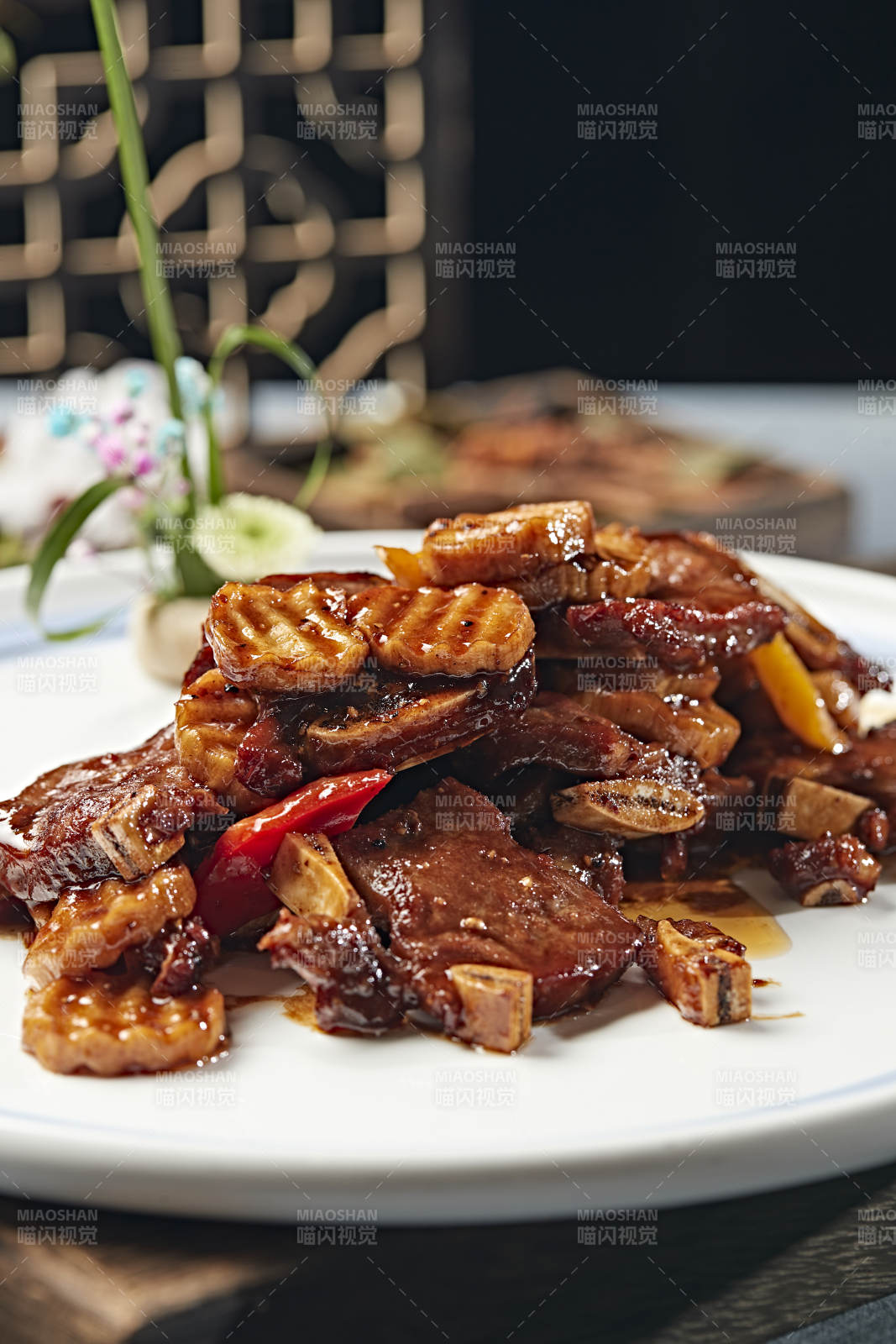 黑椒杏鲍菇牛仔骨图片