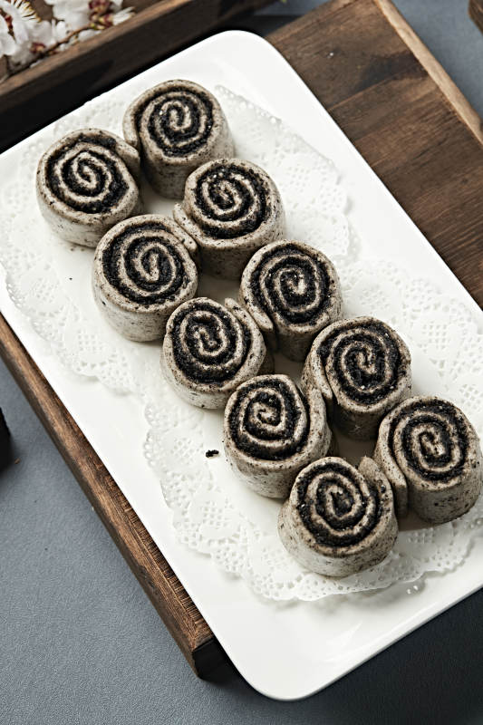 香蒸杂粮芝麻盐卷图片