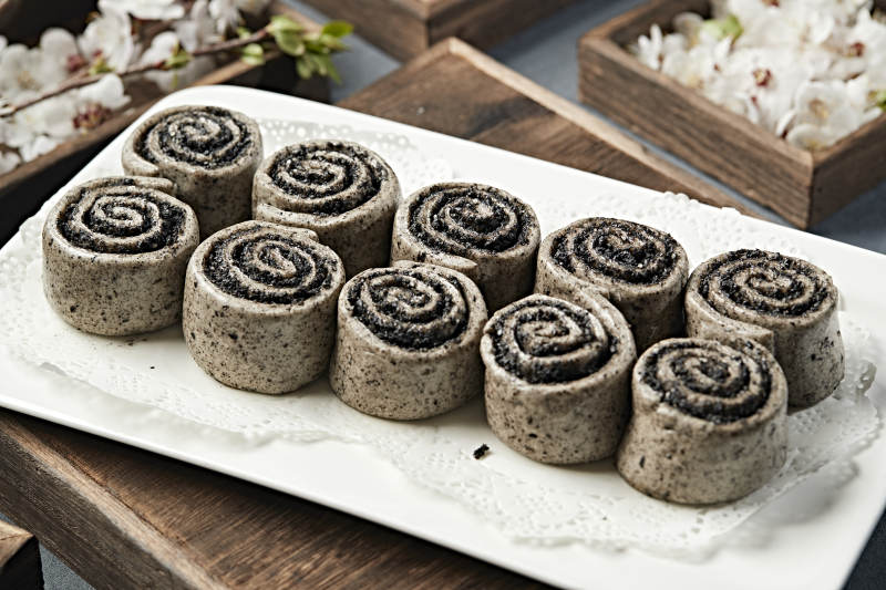 香蒸杂粮芝麻盐卷图片